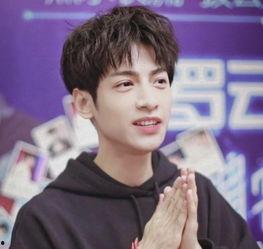 娛樂男明星爆料大全最新,男明星爆料大全大揭秘